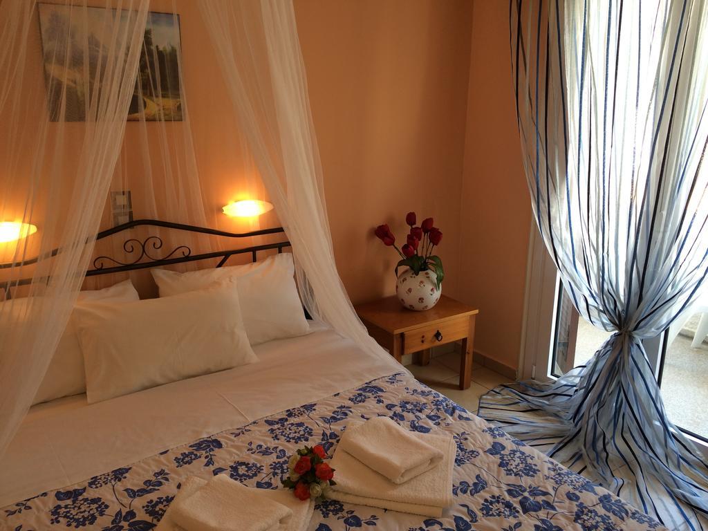 Isidora Hotel Agia Marina  Room photo