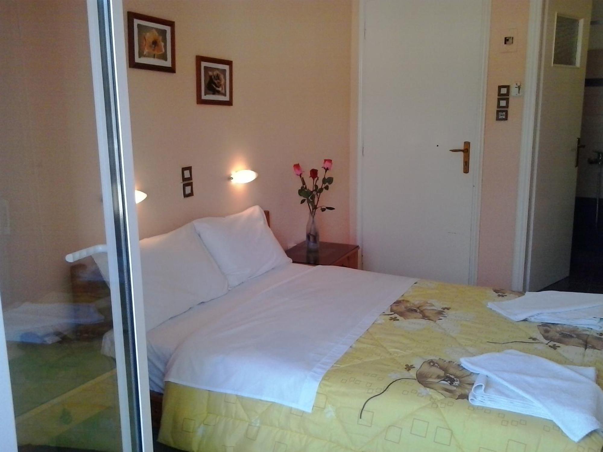 Isidora Hotel Agia Marina  Room photo