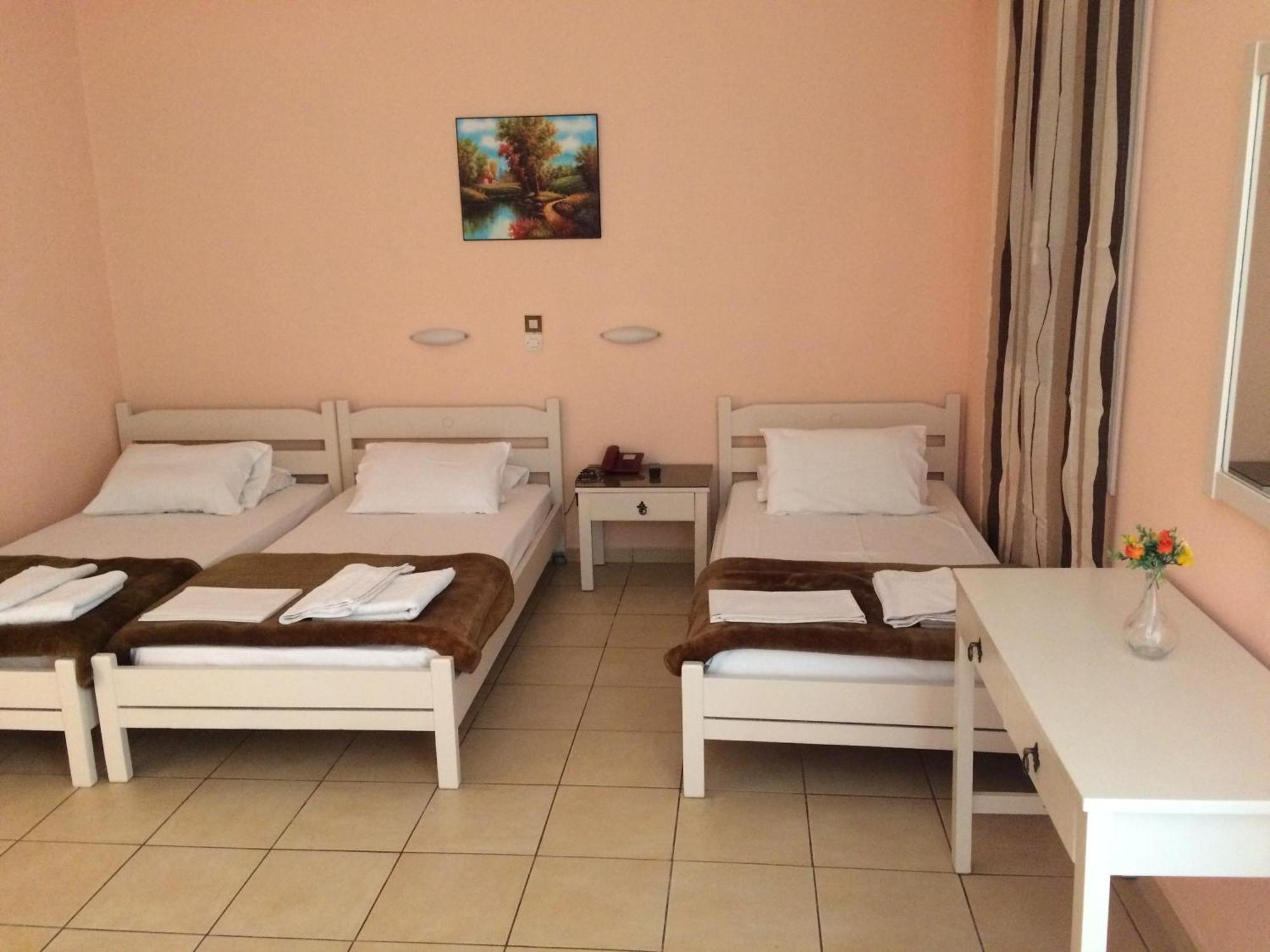 Isidora Hotel Agia Marina  Exterior photo
