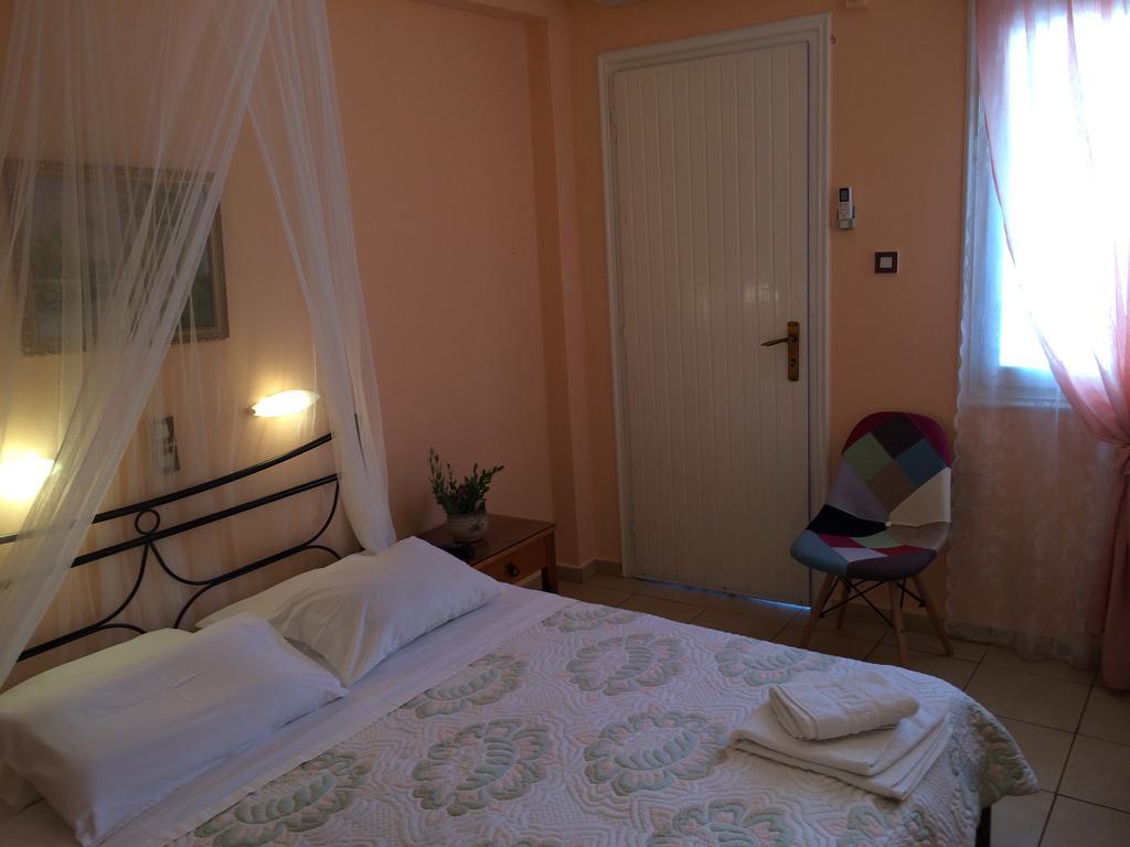 Isidora Hotel Agia Marina  Exterior photo