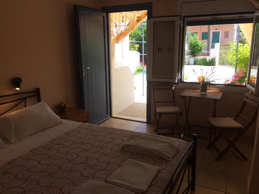 Isidora Hotel Agia Marina  Exterior photo